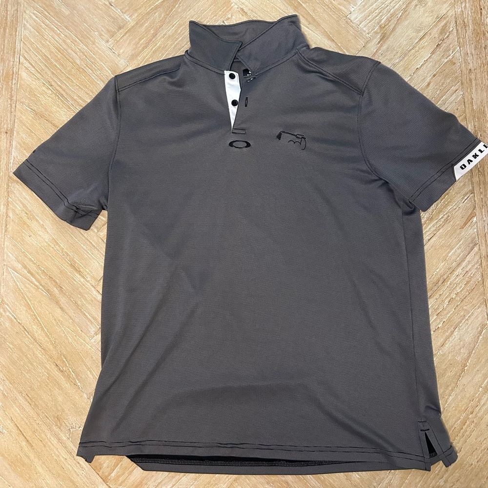 Oakley Golf Polo Size Medium